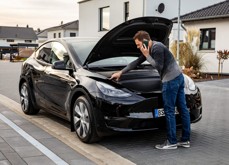 Mehr als nur der Anlasser: Starterbatterien in E-Autos